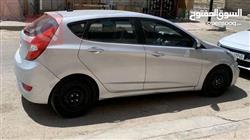 هیوندای ئەکسنت هاچباک